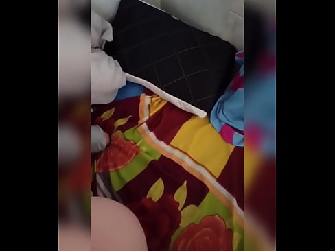 ❤️ Nire gelakidea etxean bakarrik geratzen da, bere senarra oporretara joaten delako eta nik izorratzeko eta ipurdia esnez betetzeko aprobetxatzen dut ❤️ Porno fb gurean eu.allo-sex.ru ❌️❤