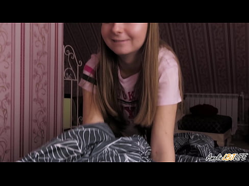 ❤️ Blondie-k bere BFF-ren sakon zurrupatzen du eta esperma jasotzen du ahoan ❤️ Porno fb gurean eu.allo-sex.ru ❌️❤